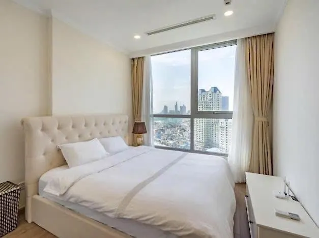 Bed & Breakfast Can Ho Cho Thue O Vinhome Central Park Ho Chi Minh City